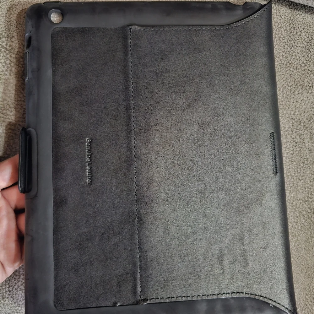 Speck WanderFolio Luxe iPad Case - Black